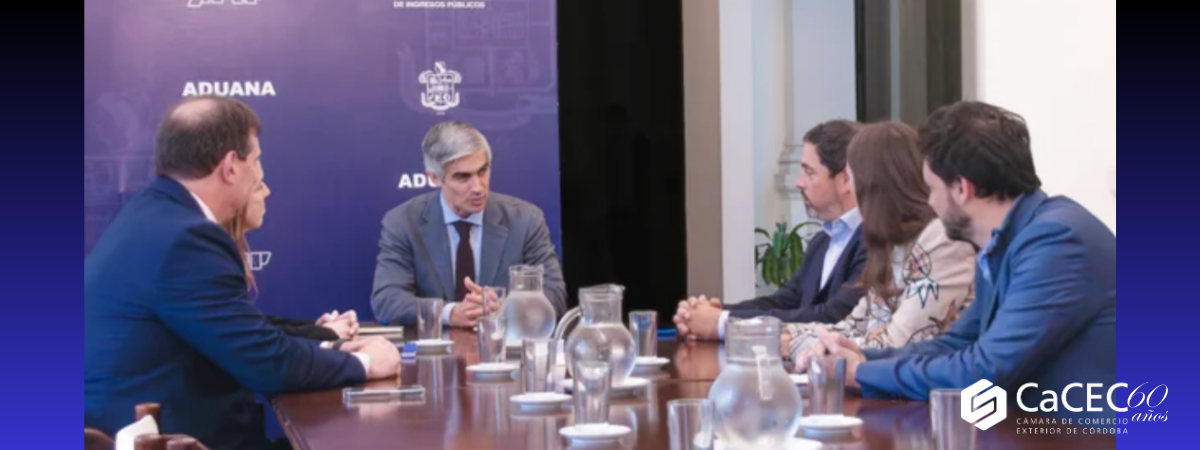 Reunión de CaCEC con el titular de la Dirección General de Aduanas